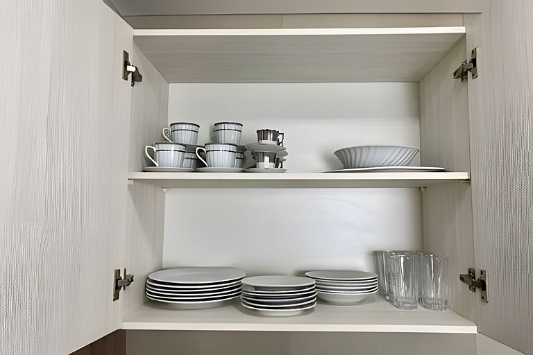 Quarto quádruplo com sacada e cozinha