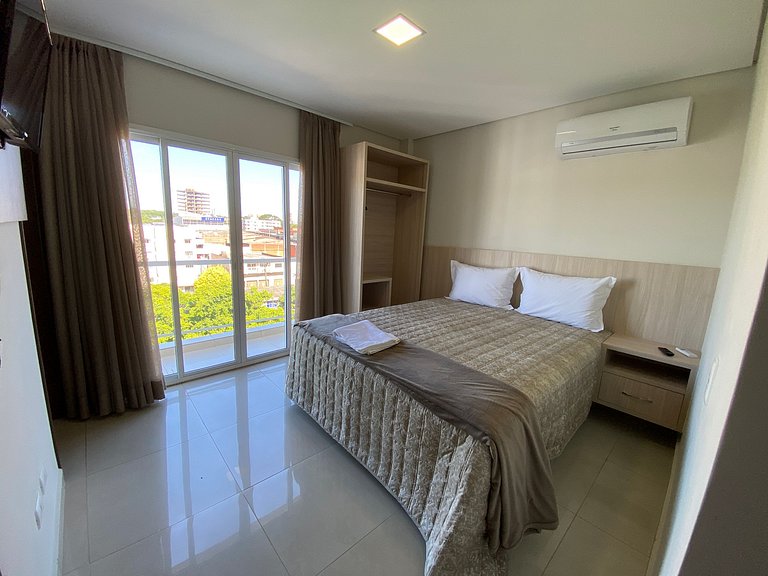 Estúdio Duplo Casal com Sacada